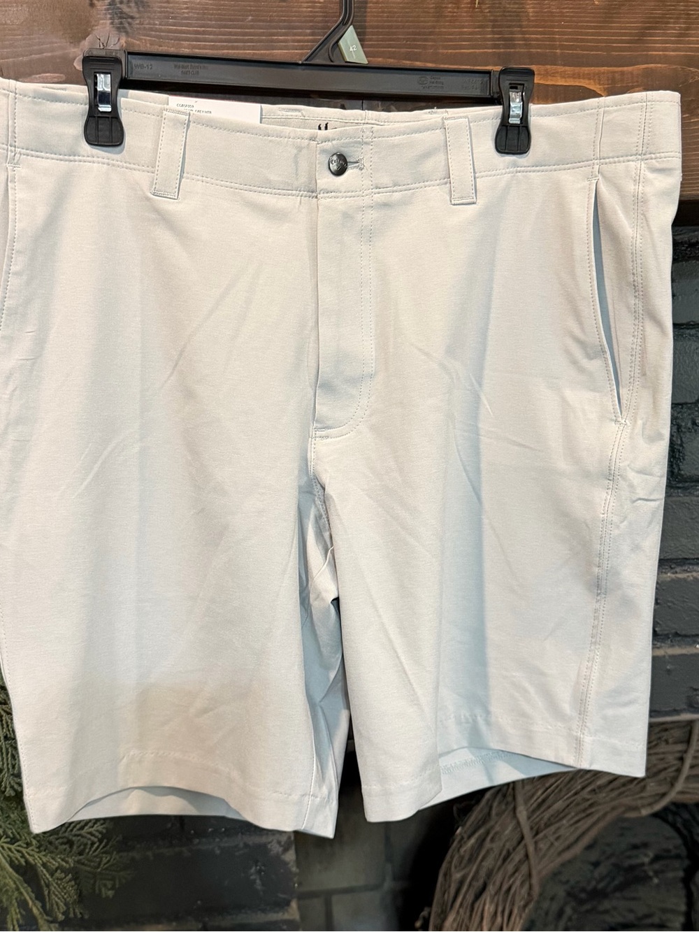 Callaway Men’s Shorts size 34 NWT